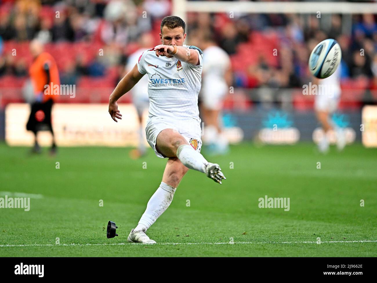 Bristol, Royaume-Uni. 20th mai 2022. Rugby, premier ministre. Bristol porte les V Exeter Chiefs. Stade Ashton Gate. Bristol. Joe Simmonds (Exeter Chiefs) donne des coups de pied pendant les Bristol Bears V Exeter Chiefs. Match de rugby Gallagher Premiership. Credit: Sport en images/Alamy Live News Banque D'Images