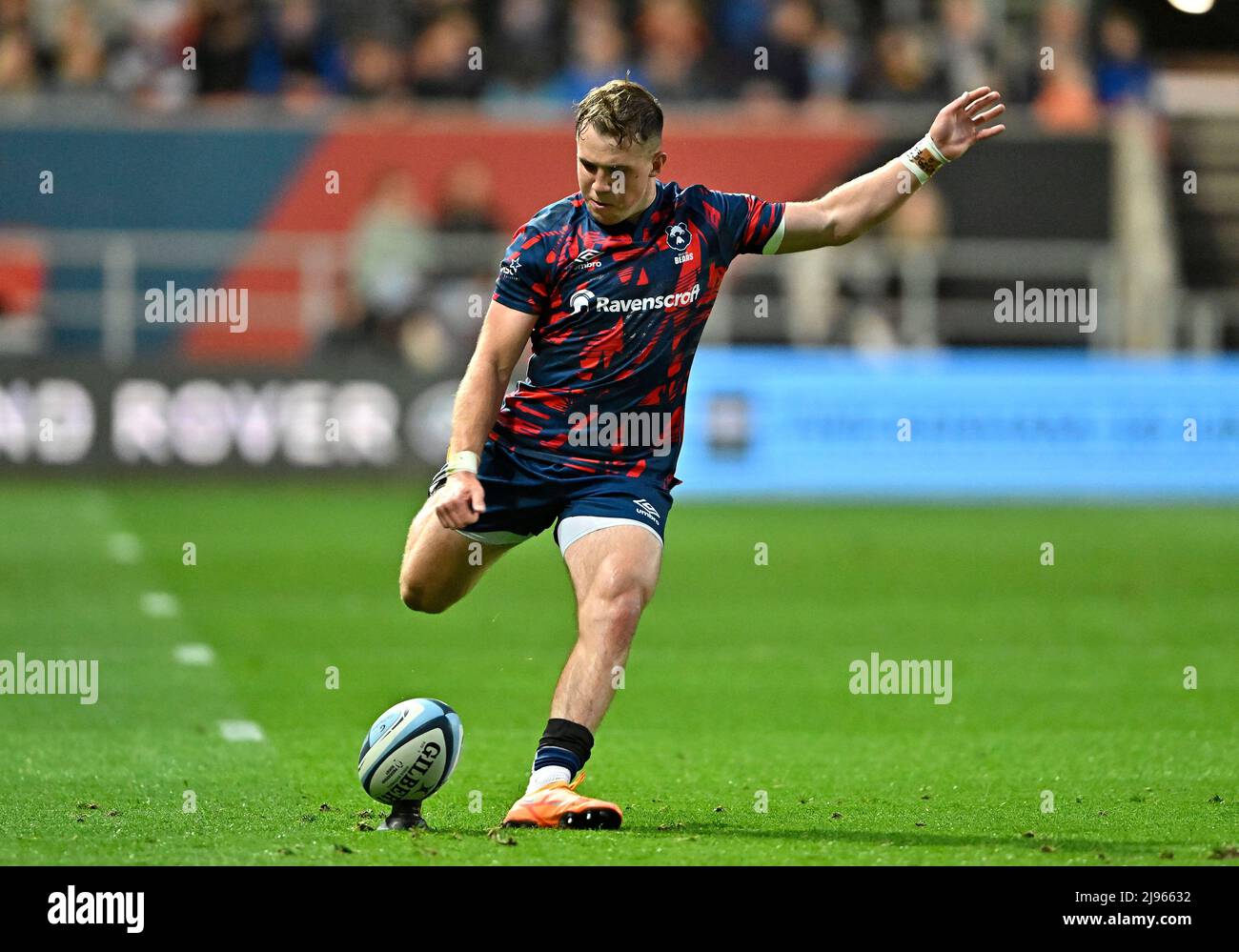 Bristol, Royaume-Uni. 20th mai 2022. Rugby, premier ministre. Bristol porte les V Exeter Chiefs. Stade Ashton Gate. Bristol. Ioan Lloyd (Bristol Bears) donne des coups de pied pendant les Bristol Bears V Exeter Chiefs. Match de rugby Gallagher Premiership. Credit: Sport en images/Alamy Live News Banque D'Images