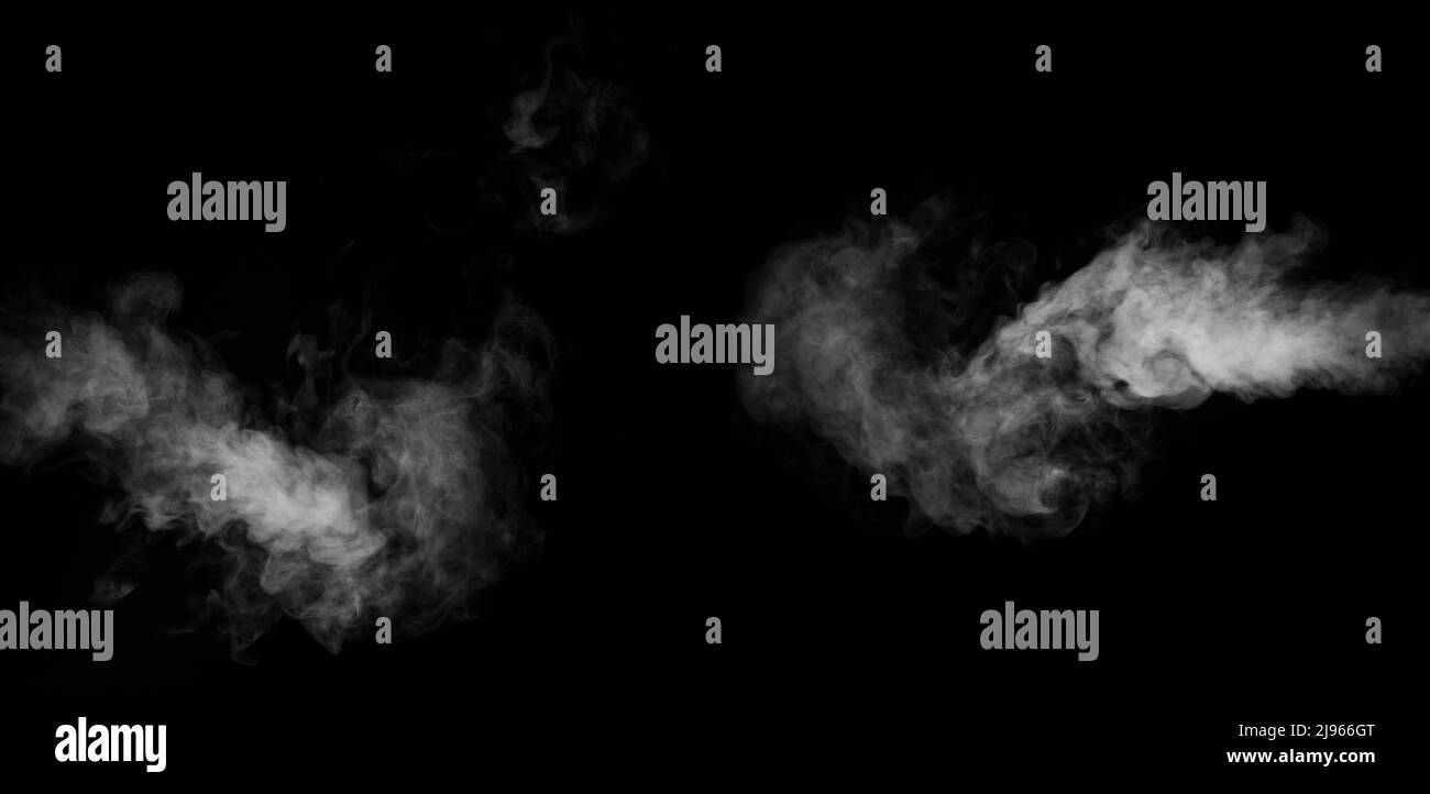 Un ensemble de deux différents tourbillons horizontaux, fumée tourbillonnante, vapeur, isolé sur un fond noir pour recouvrir vos photos. Collection d'horizontaux Banque D'Images