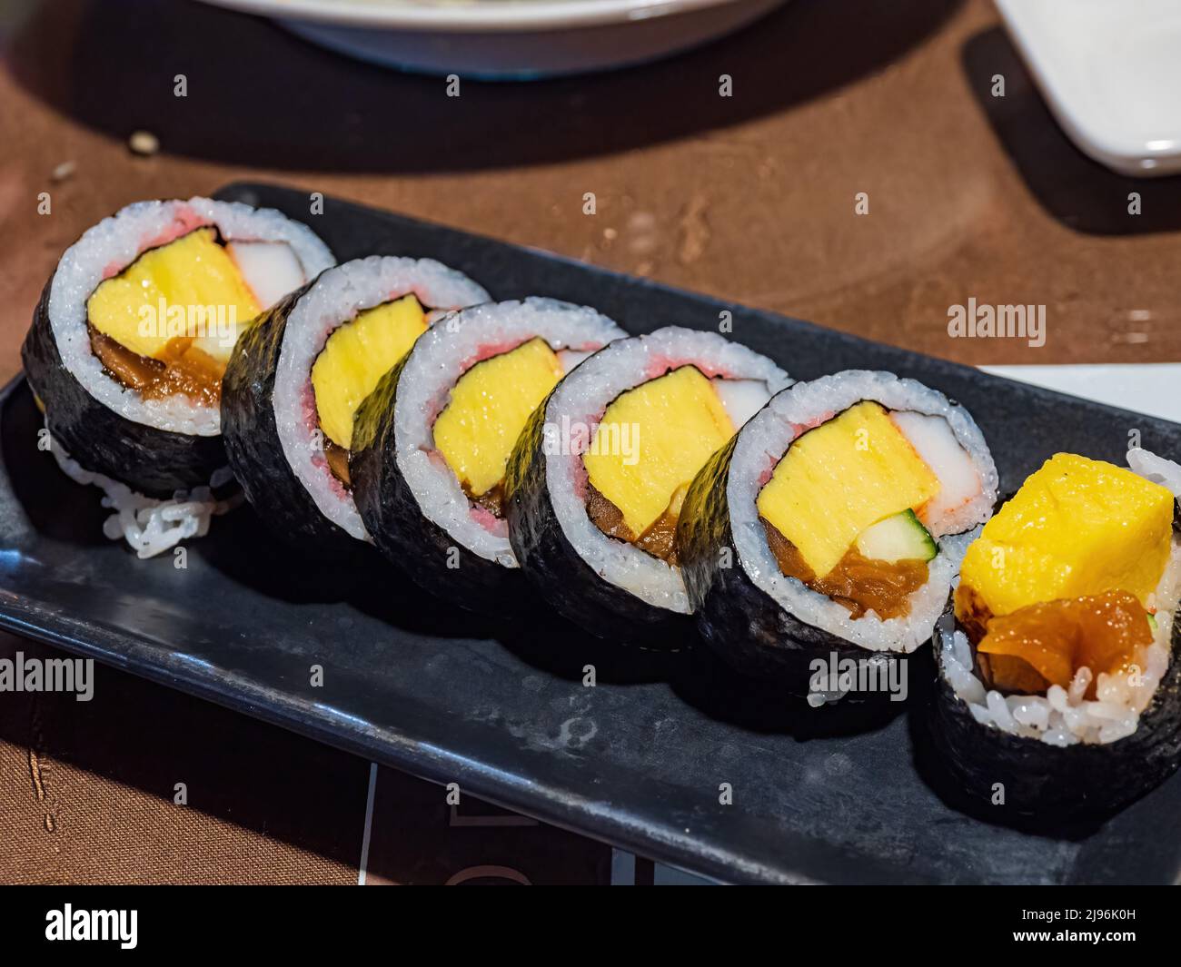 Gros plan de sushis aux légumes avec œufs à Las Vegas, Nevada Banque D'Images