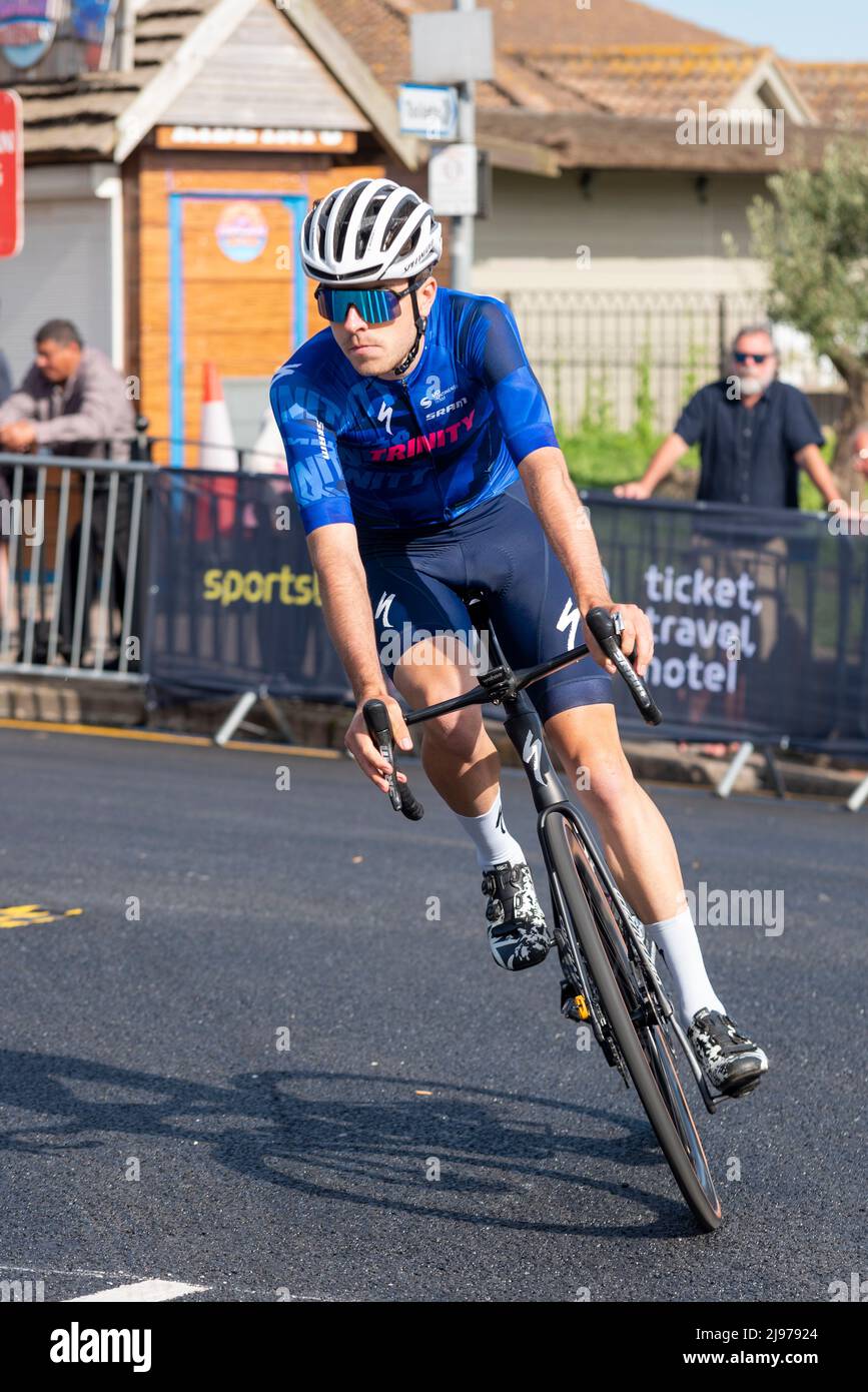 Course cycliste de Trinity Racing dans Sportsbreaks Tour série course cycliste cinquième tour à Clacton on Sea, Essex, Royaume-Uni. Circuit de rue Critérium course sur route Banque D'Images