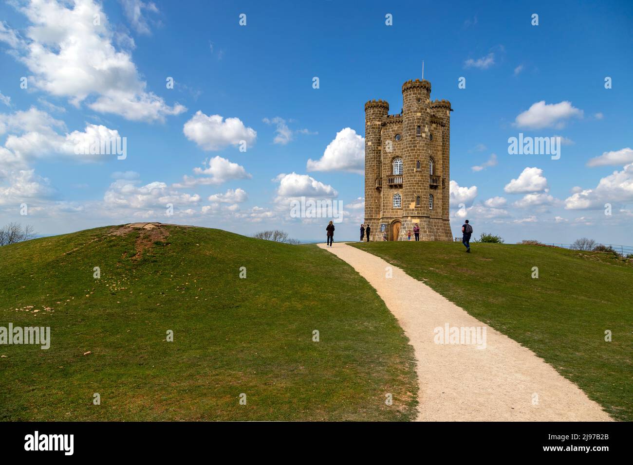 Broadway Tower, une folie et un point de repère emblématiques des Cotswolds, sur Fish Hill à 1024 mètres au-dessus du niveau de la mer, Worcestershire, Angleterre, Royaume-Uni. Banque D'Images