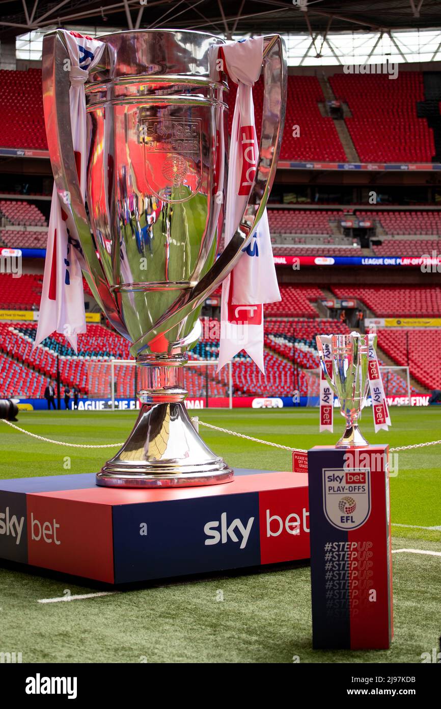 LONDRES, ROYAUME-UNI. MAI 21st la coupe de jeu de l'EFL Skybet se tient pendant le match de la Sky Bet League 1 entre Sunderland et Wycombe Wanderers au stade Wembley, Londres, le samedi 21st mai 2022. (Credit: Federico Maranesi | MI News) Credit: MI News & Sport /Alay Live News Banque D'Images