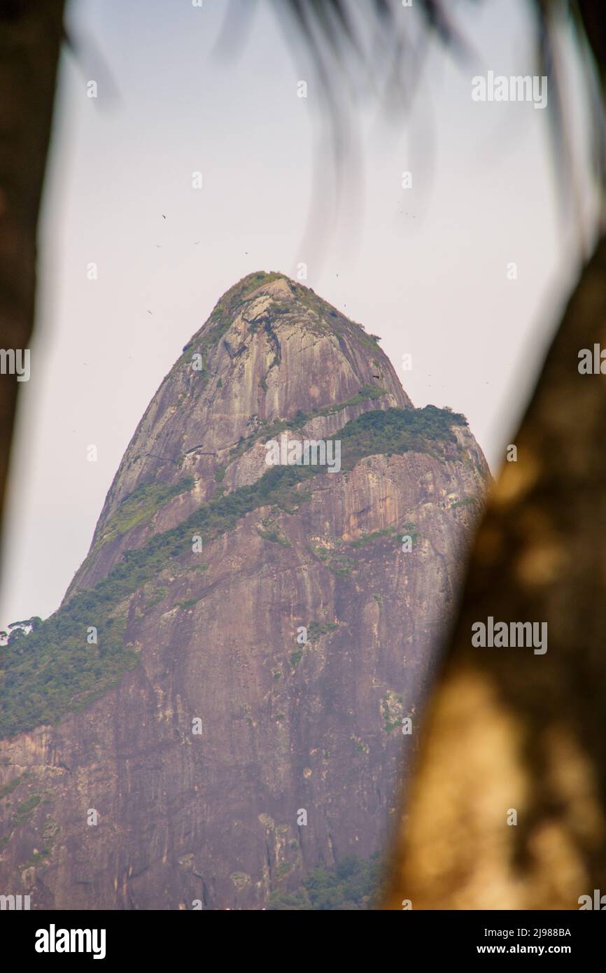 Two Hill Brother, vue de Rodrigo de Freitas Lagoon à Rio de Janeiro, Brésil. Banque D'Images