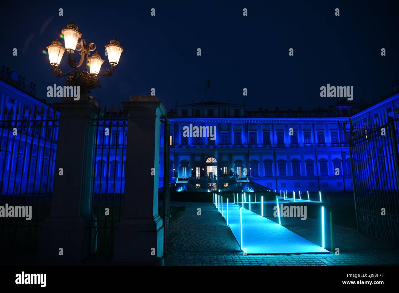 Monza, Italie. 21st mai 2022. Monza, Italie Gianluca Vacchi photocall à Villa Reale présentation du documentaire Mucho Mas sur Prime Video dans la photo: Rosa Perrotta, Pietro Tartaglione crédit: Agence de photo indépendante/Alamy Live News Banque D'Images