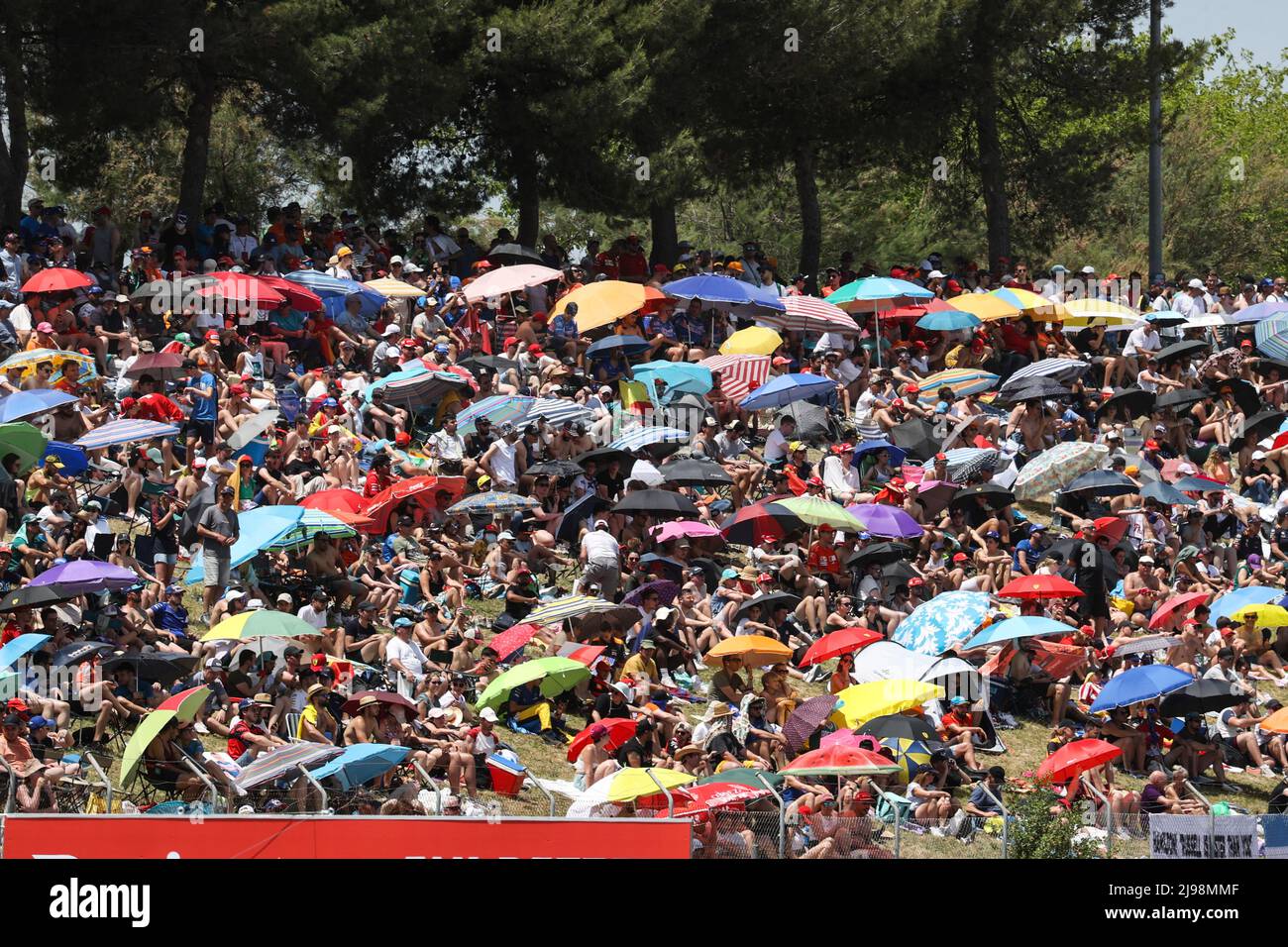 Spectateurs, fans pendant la Formule 1 Pirelli Grand Premio de Espana 2022, 6th tour du Championnat du monde de Formule 1 FIA 2022, sur le circuit de Barcelone-Catalunya, du 20 au 22 mai 2022 à Montmelo, Espagne - photo DPPI Banque D'Images