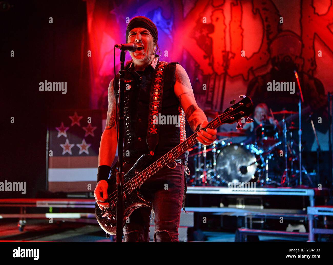 Pompano Beach FL, États-Unis. 20th mai 2022. Rachel Bolan de Skidrow se produit lors de la visite Live to Rock au Pompano Beach Amphitheatre le 20 mai 2022 à Pompano Beach, Floride. Crédit : Mpi04/Media Punch/Alamy Live News Banque D'Images
