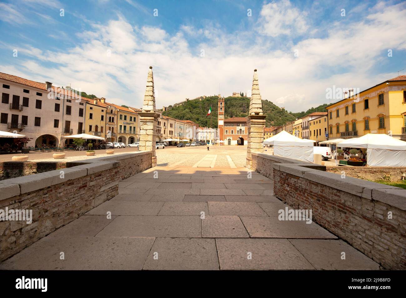 Marostica e Piazza degli Scacchi vista dal Castello Inferiore Banque D'Images