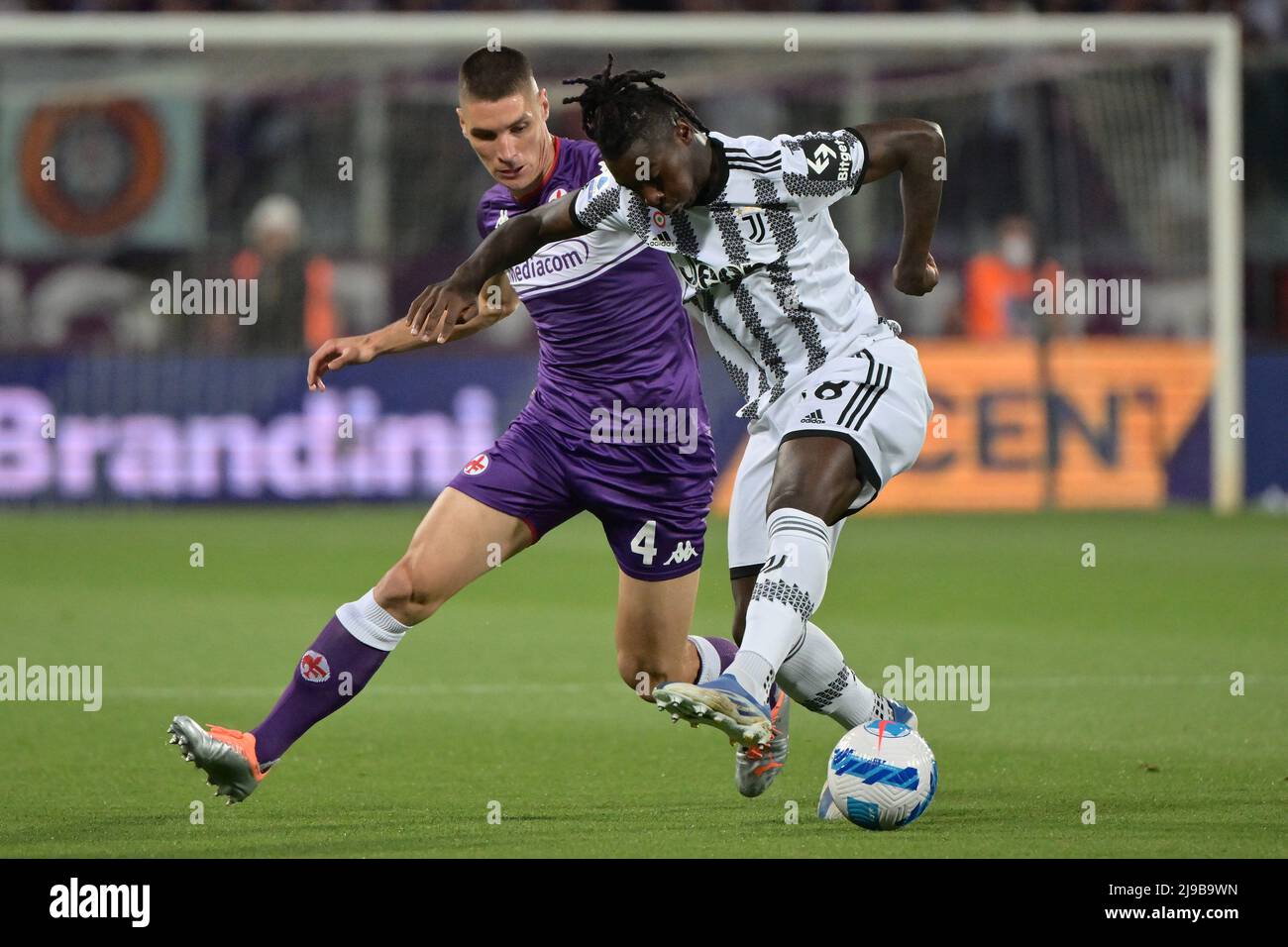 Foto Alfredo Falcone / LaPresse21/05/2022 Firenze, ItaliaSport CalcioFiorentina-Juventus - Campionato di Calcio Serie A 2021/2022 - Stadio Artemio Franchi di FirenzeNella foto: moise kean milenkovicicPhotophoto Alfredo Falcone / LaPresse21/05/2022 Florence, Italy Sport Ficerentina Koventja - Championnat italien de football de la juventja - Socentja - Championnat de football de football de la mirencio - Socentja - 2021/2022 Banque D'Images