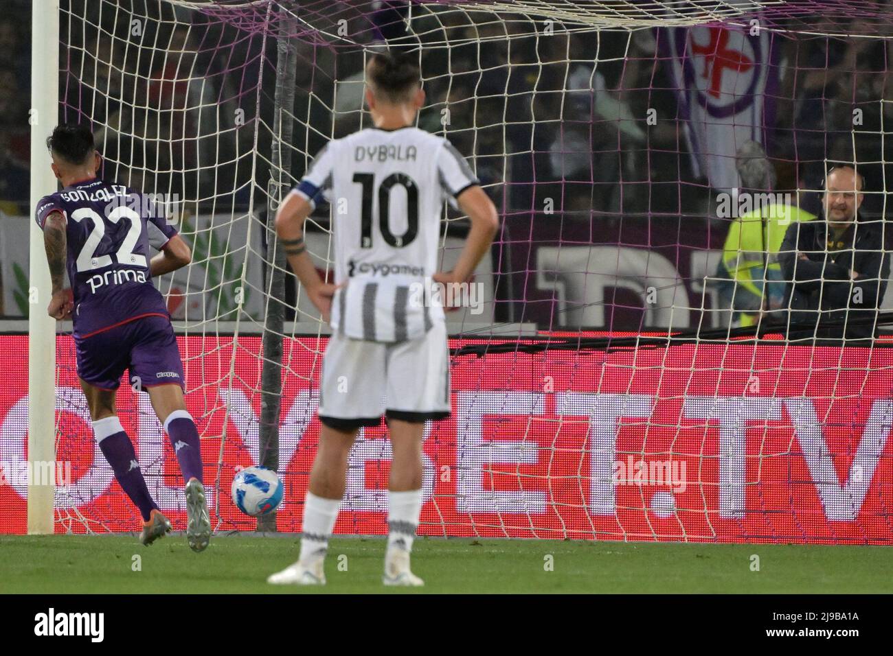 Foto Alfredo Falcone / LaPresse21/05/2022 Firenze, ItaliaSport CalcioFiorentina-Juventus - Campionato di Calcio Serie A 2021/2022 - Stadio Artemio Franchi di FirenzeNella foto: gol gonzalezphoto Alfredo Falcone / LaPresse21/05/2022 Florence, ItalySport Soccerentina-Juvento - Championnat d'Italie de football de Florence - Gio González - championnat d'Italie de Florence - championnat d'Italie de football de Florence 2021/2022 Banque D'Images