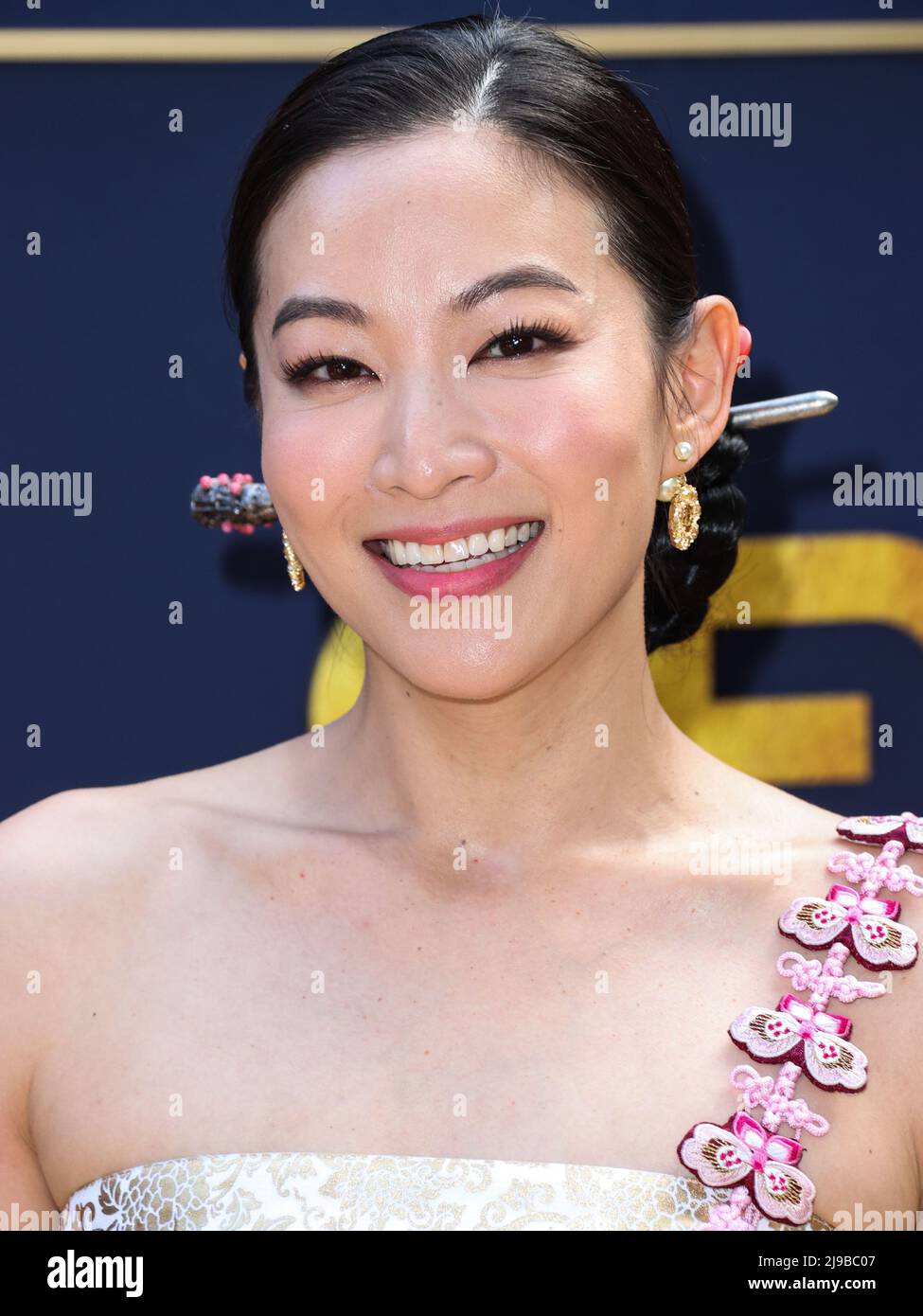 Los Angeles, États-Unis. 21st mai 2022. LOS ANGELES, CALIFORNIE, États-Unis - 21 MAI : Arden Cho arrive au Gala de l'or inaugural 2022 de Gold House : le nouvel âge de l'or qui s'est tenu à Vibiana le 21 mai 2022 à Los Angeles, Californie, États-Unis. (Photo de Xavier Collin/image Press Agency) Credit: Image Press Agency/Alay Live News Banque D'Images