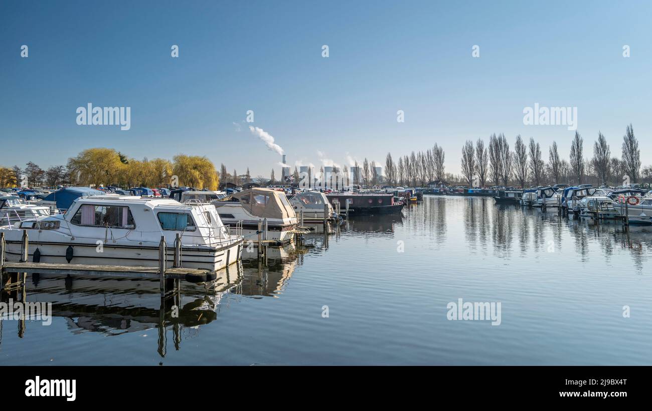 Sawley Marina est la plus grande marina intérieure du Royaume-Uni avec plus de 600 postes d'amarrage. Banque D'Images