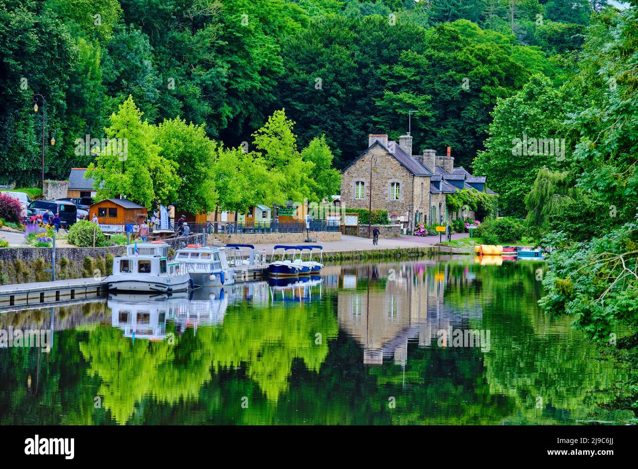 France, Morbihan, le canal Nantes-Brest, entre Josselin et Rohan Banque D'Images