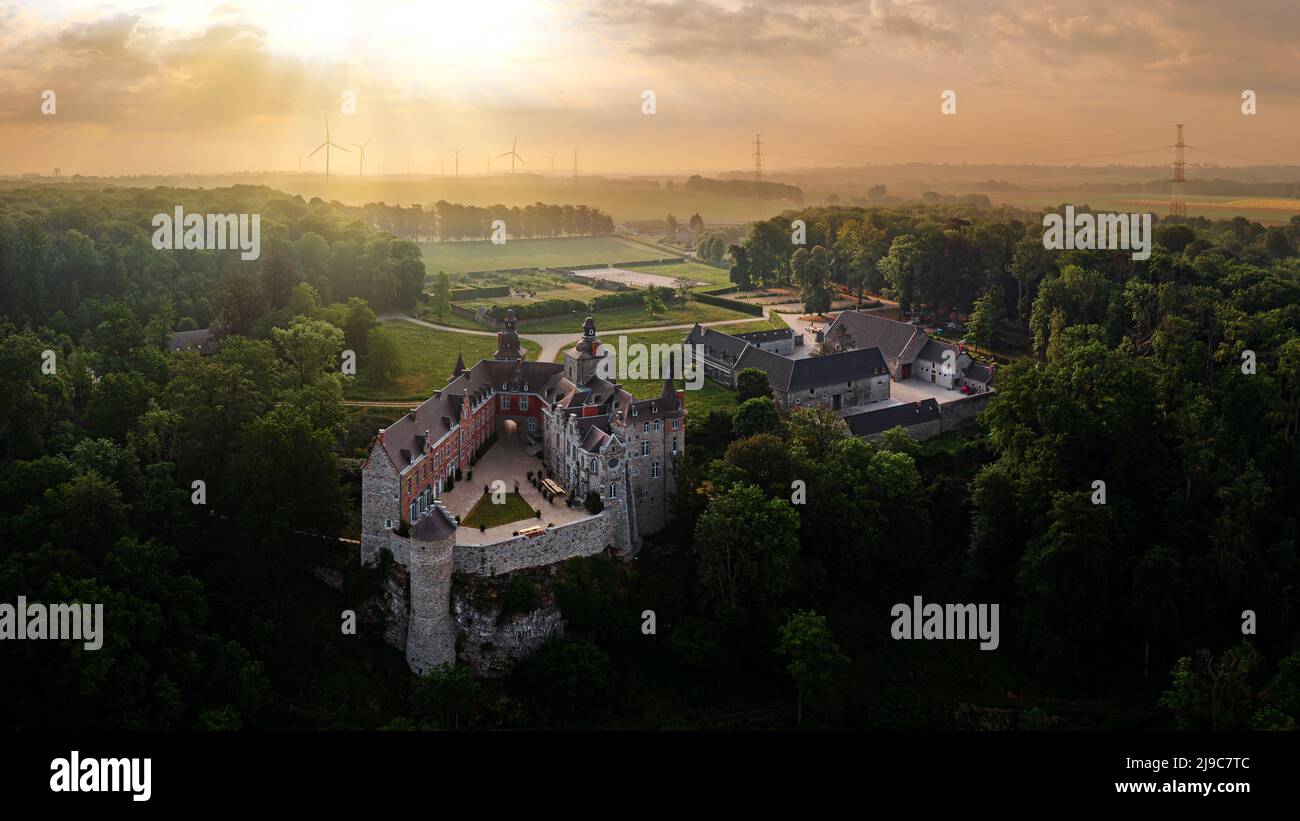 Château de MIelmont en Belgique ville de Mazy. Plus de 800 ans château ...