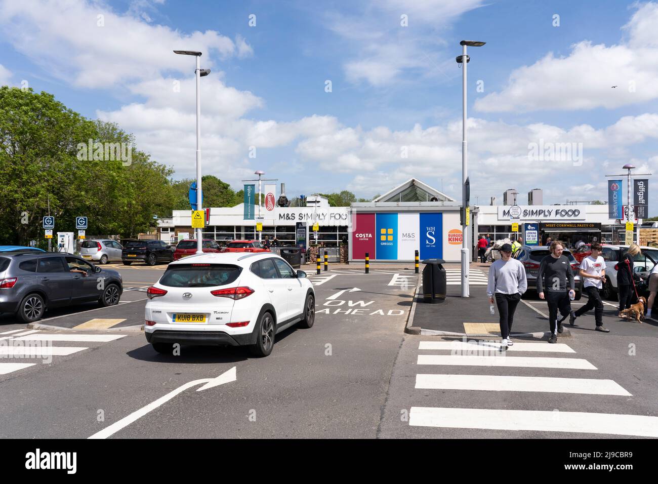 La station-service d'autoroute Leigh Delamere, située au large de la M4 en Angleterre, est l'une des plus grandes stations-service d'Europe. Propriété de moto Hospitality Banque D'Images