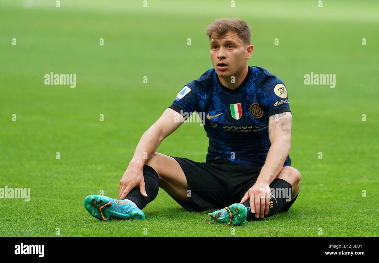 Foto Spada/Lapresse 22 maggio 2022 - Milano, Italia Sport, Calcio Inter vs Sampdoria - Campionato italiano di calcio Serie A TIM 2021/2022 - Stadio san Siro Nella foto: Nicolo Barella (Inter Milan); Photo Spada/Lapresse Mai 22 , 2022 - Milan ,Italie Sport, Soccer Inter vs Sampdoria - Italien Serie A football Championship 2021/2022 - San Siro Stadium dans la photo: Nicolo Barella (Inter Milan);(photo: La presse / PRESSINPHOTO) Banque D'Images