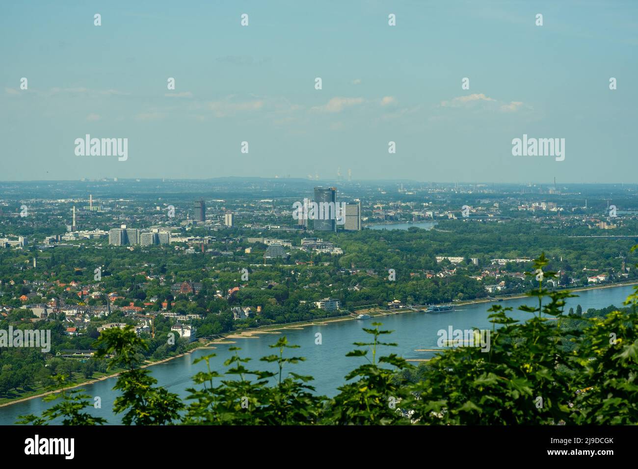 Vue panoramique sur la ville de Bonn et le Rhin Banque D'Images
