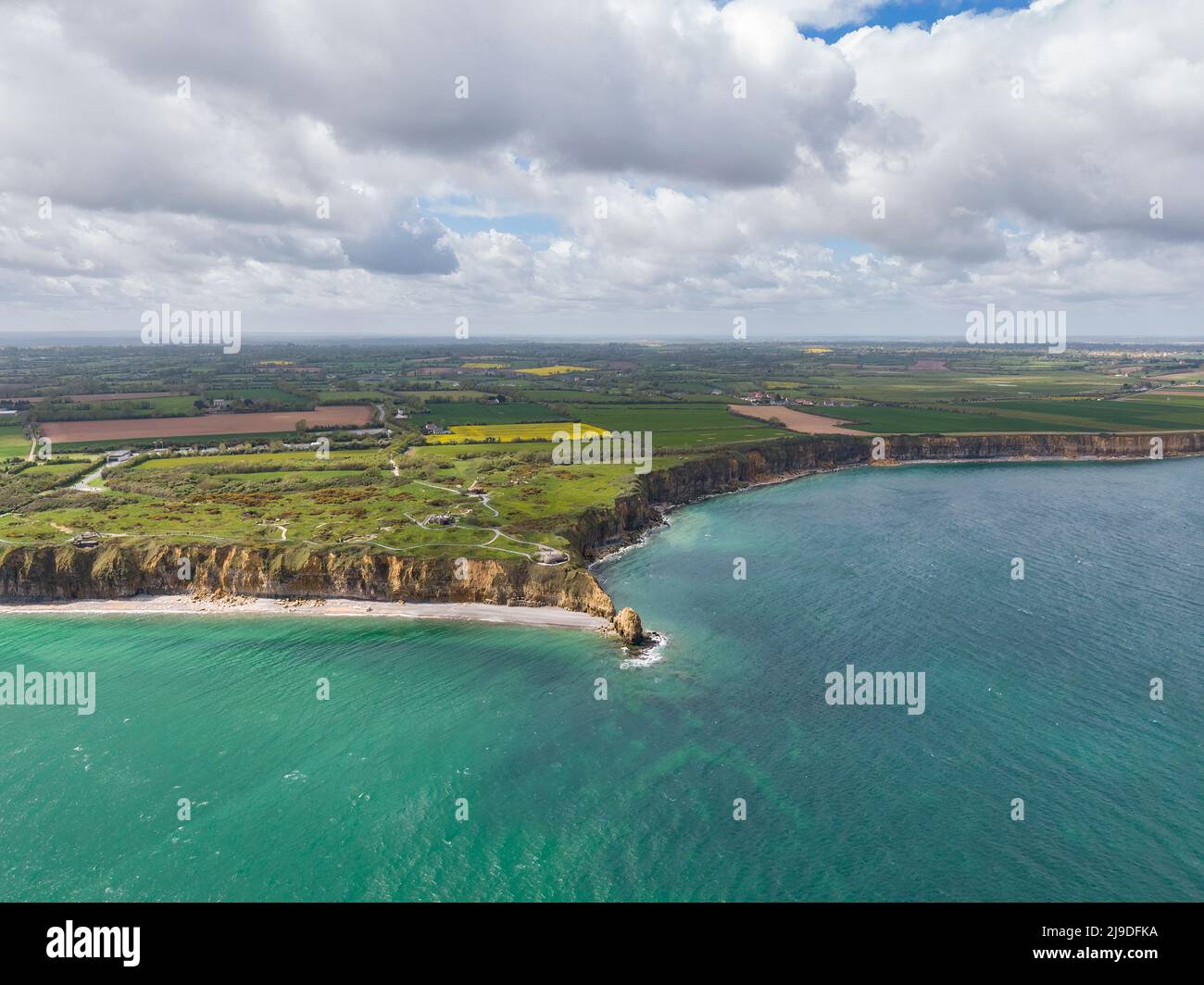 Photo de la pointe du hoc - site historique du DDay de Normandie pendant la Seconde Guerre mondiale. Banque D'Images