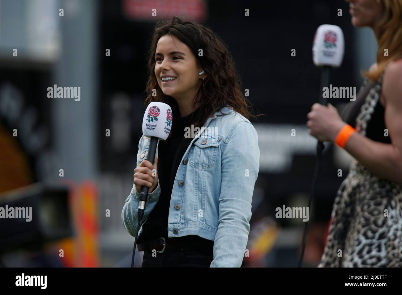 Exeter, Devon, Royaume-Uni. 22nd mai 2022. Commentatrice Claire Thomas reportage femmes Allianz Premier 15s semi final Exeter Chiefs femmes / Bristol Bears Women Femmes Allianz Premier 15s semi final- Exeter Chiefs Women contre Bristol Bears Women - Dimanche 22nd Mai 2022 - Sandy Park - Exeter, Dimanche 22, Mai 2022 - Sandy Park - Exeter - Royaume-Uni crédit photo obligatoire: Martin Edwards crédit: Martin Edwards/Alay Live News Banque D'Images