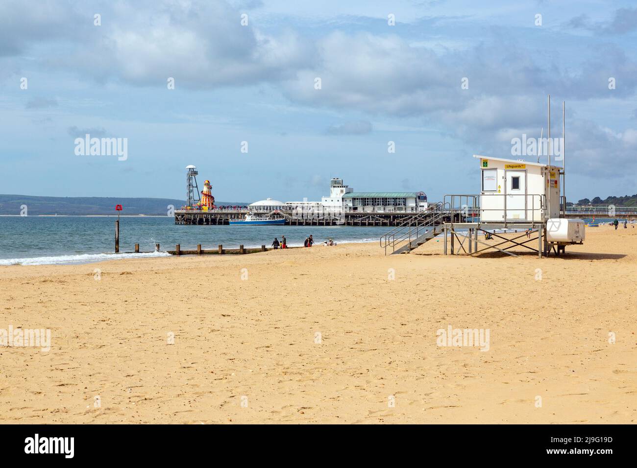 Refuge des sauveteurs, Bournemouth Beach and Pier, Dorset, Angleterre, Royaume-Uni. Banque D'Images