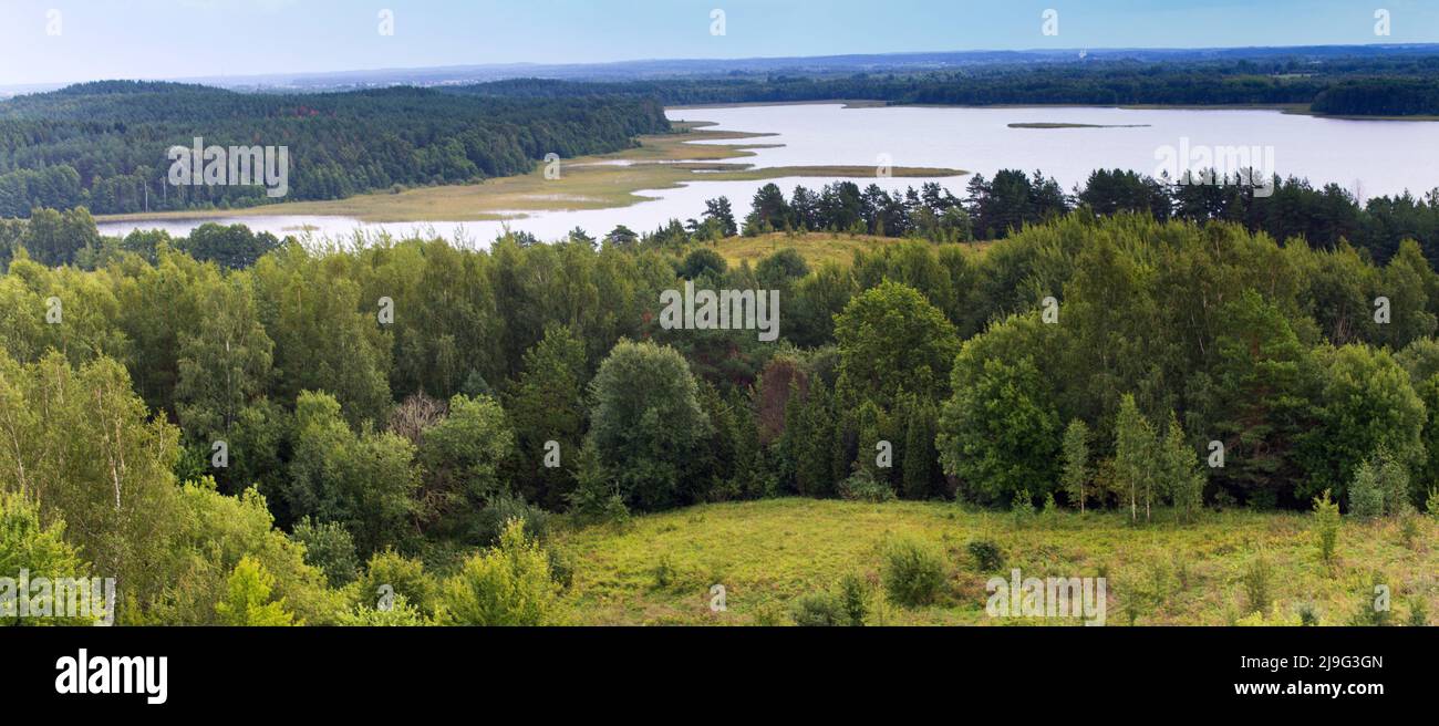 Vue panoramique sur le parc national du lac Braslav en Biélorussie. Banner Banque D'Images