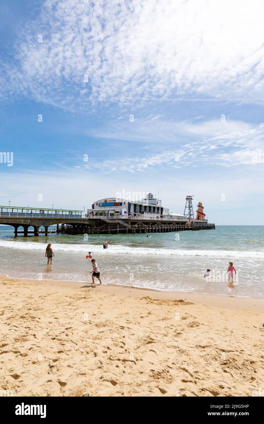 Bournemouth Beach and Pier, Dorset, Angleterre, Royaume-Uni. Banque D'Images