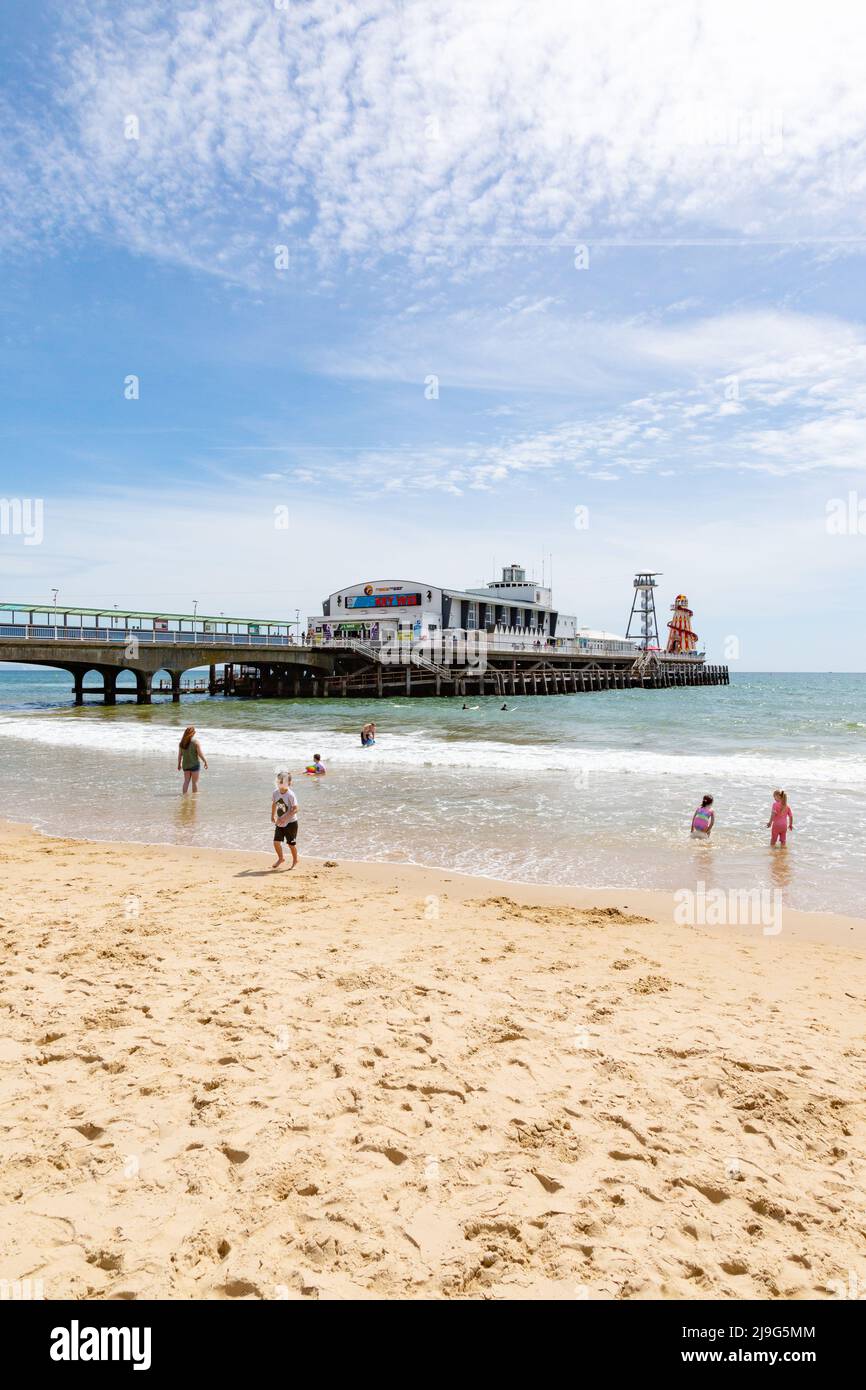 Bournemouth Beach and Pier, Dorset, Angleterre, Royaume-Uni. Banque D'Images