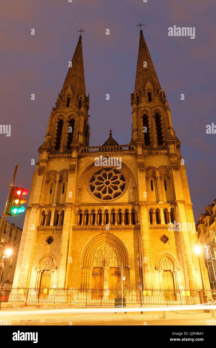 L'église Saint-Jean-Baptiste de Belleville, construite entre 1854 et 1859,  est l'une des premières églises néo-gothiques de Paris Photo Stock - Alamy