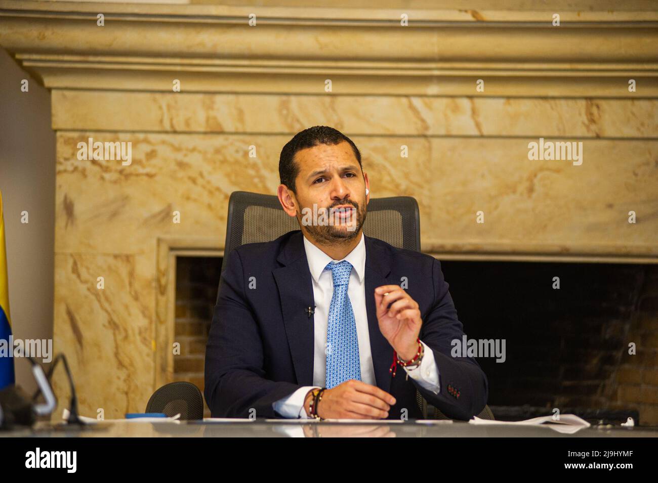 Le ministre colombien de l'intérieur, Daniel Palacios, tient une conférence de presse dans le cadre des élections présidentielles qui auront lieu le 29 mai, annonçant des mesures, à Bogota, Colombie, le 23 mai 2022. Photo de: Sebastian Barros Banque D'Images