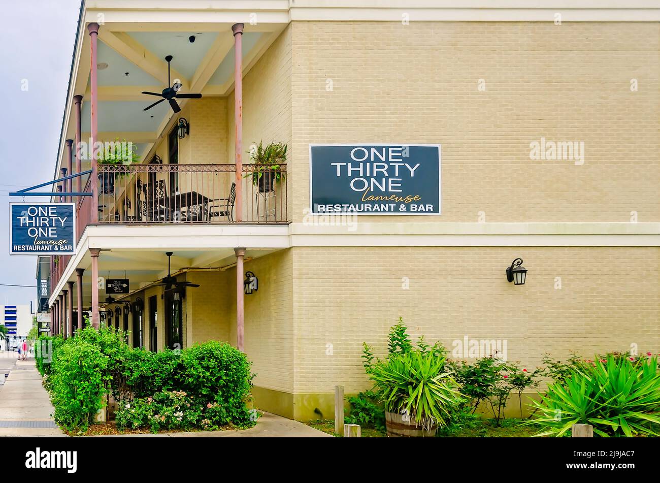 Une maison de trente et un Lameuse et Fuji Sushi sont photographiés, le 22 mai 2022, à Biloxi, Mississippi. Les restaurants sont situés sur la rue Lameuse. Banque D'Images