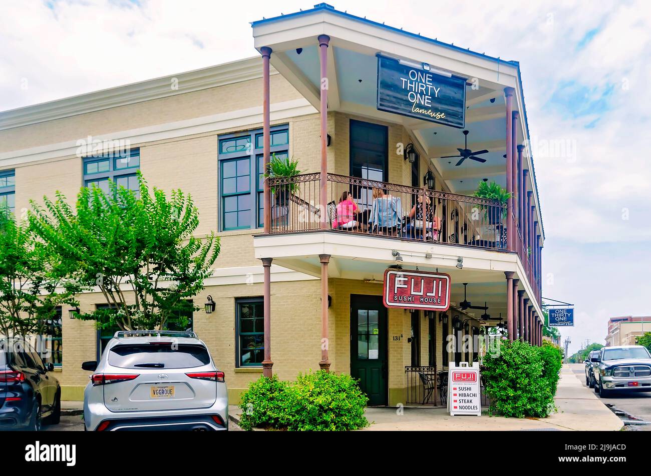 Une maison de trente et un Lameuse et Fuji Sushi sont photographiés, le 22 mai 2022, à Biloxi, Mississippi. Les restaurants sont situés sur la rue Lameuse. Banque D'Images