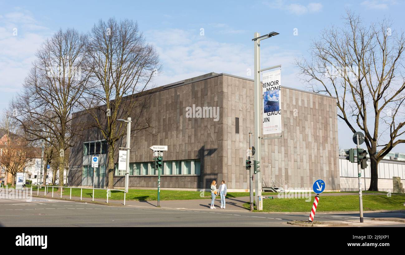 Essen, Allemagne - 25 mars 2022 : vue sur le musée Folkwang. Un musée d'art populaire qui propose des œuvres d'art modernes et contemporaines Banque D'Images