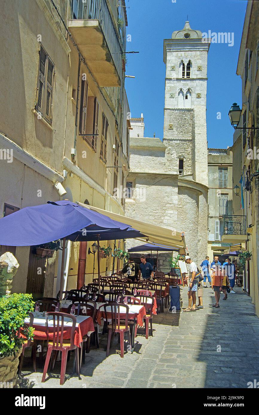 Restaurant dans la vieille ville historique de Bonifacio, Corse-du-Sud, Corse, France, Mer méditerranée, Europe Banque D'Images
