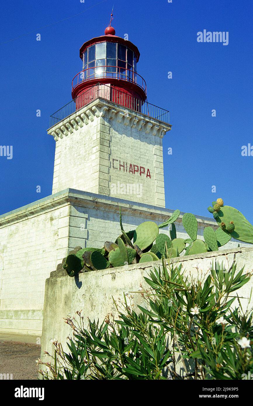Phare de la Chiappa à la destination de vacances populaire Porto-Vechhio, Corse, France, Méditerranée, Europe Banque D'Images
