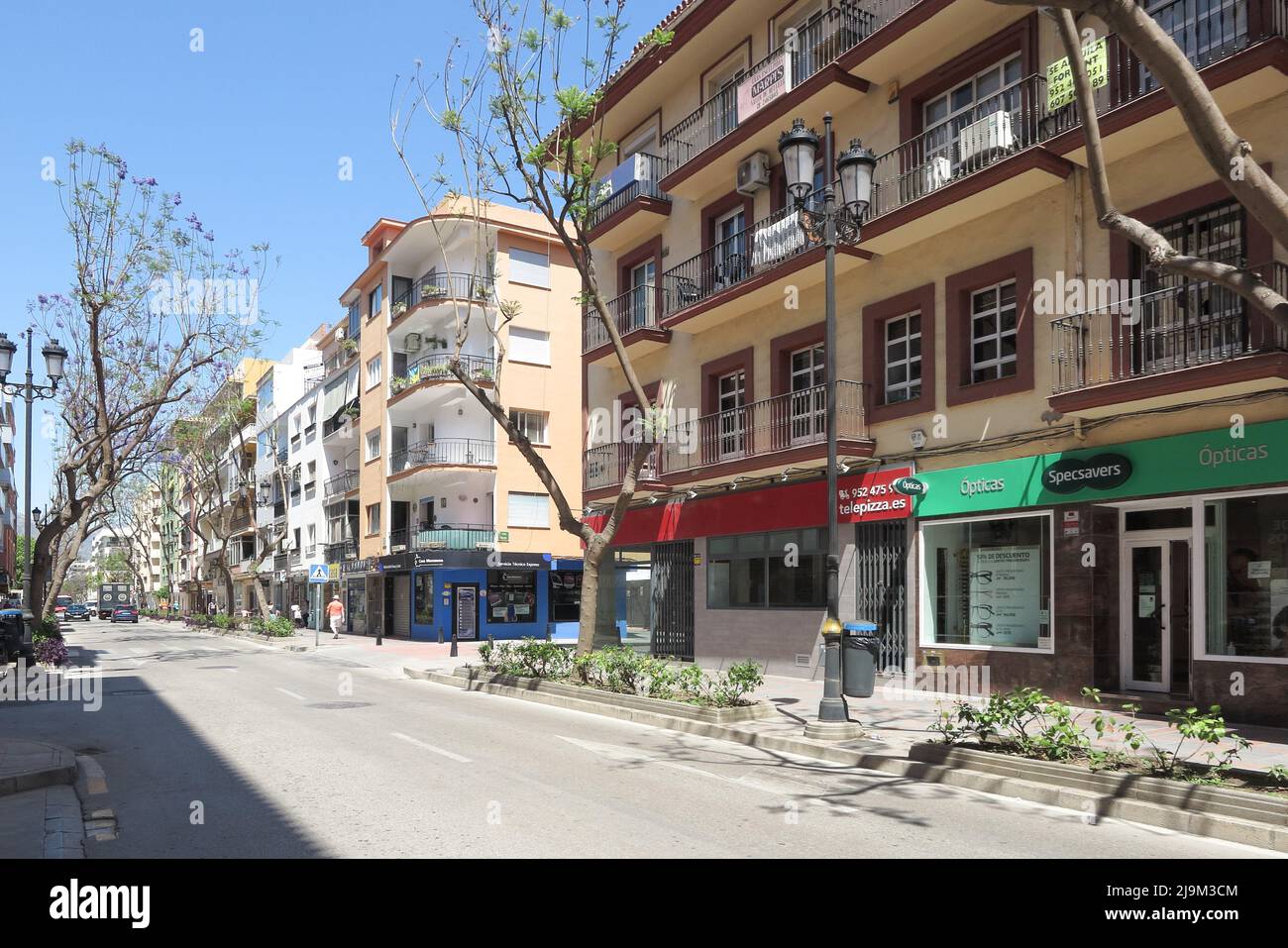 Av Ramon y Cajal, Fuengirola, Espagne Banque D'Images