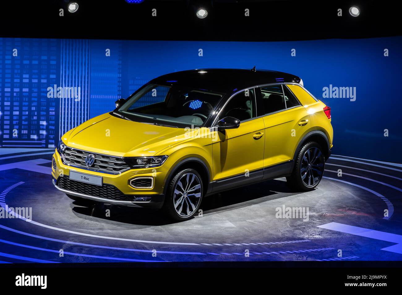 La voiture Volkswagen T-Roc a été présentée au salon de l'automobile IAA de Francfort. Allemagne - 12 septembre 2017. Banque D'Images
