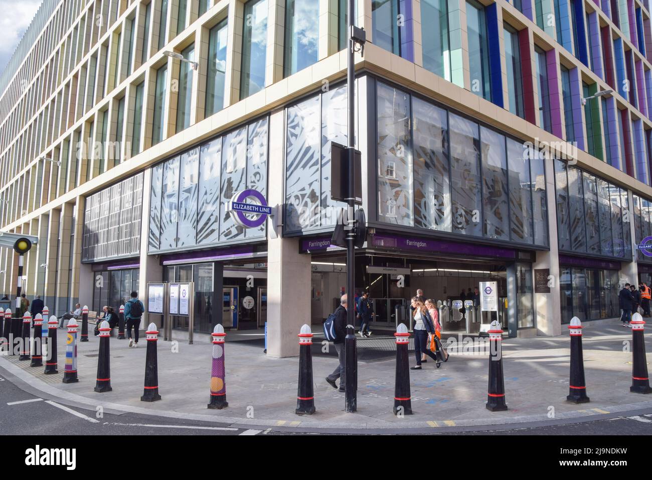 Londres, Angleterre, Royaume-Uni. 24th mai 2022. La nouvelle station Farringdon Elizabeth Line. Le nouveau service ferroviaire Crossrail et la ligne de métro de Londres ont finalement été ouverts après de nombreux retards. La construction de la ligne a commencé en 2009 et a été initialement prévue pour ouvrir en 2018. (Image de crédit : © Vuk Valcic/ZUMA Press Wire) Banque D'Images