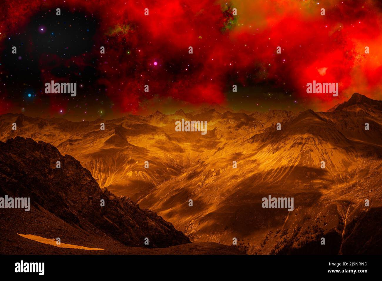 Montage photo de paysage d'or extraterrestre qui recréent la surface d'une autre planète Banque D'Images