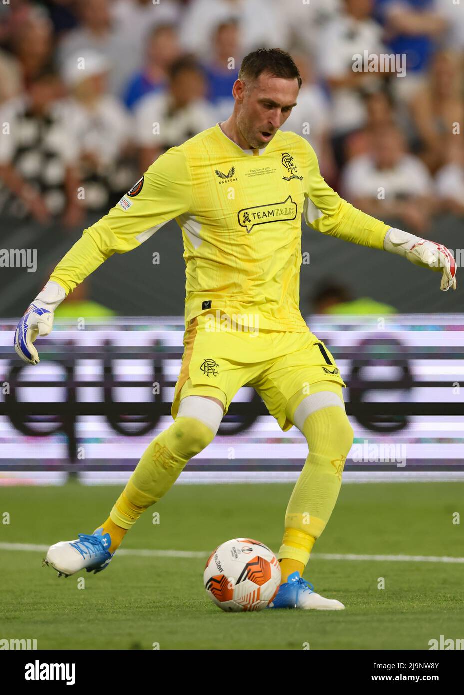 Séville, Espagne, le 18th mai 2022. Allan McGregor de Rangers lors du match de l'UEFA Europa League au stade Ramon Sanchez-Pizjuan, à Séville. Le crédit photo devrait se lire: Jonathan Moscrop / Sportimage Banque D'Images