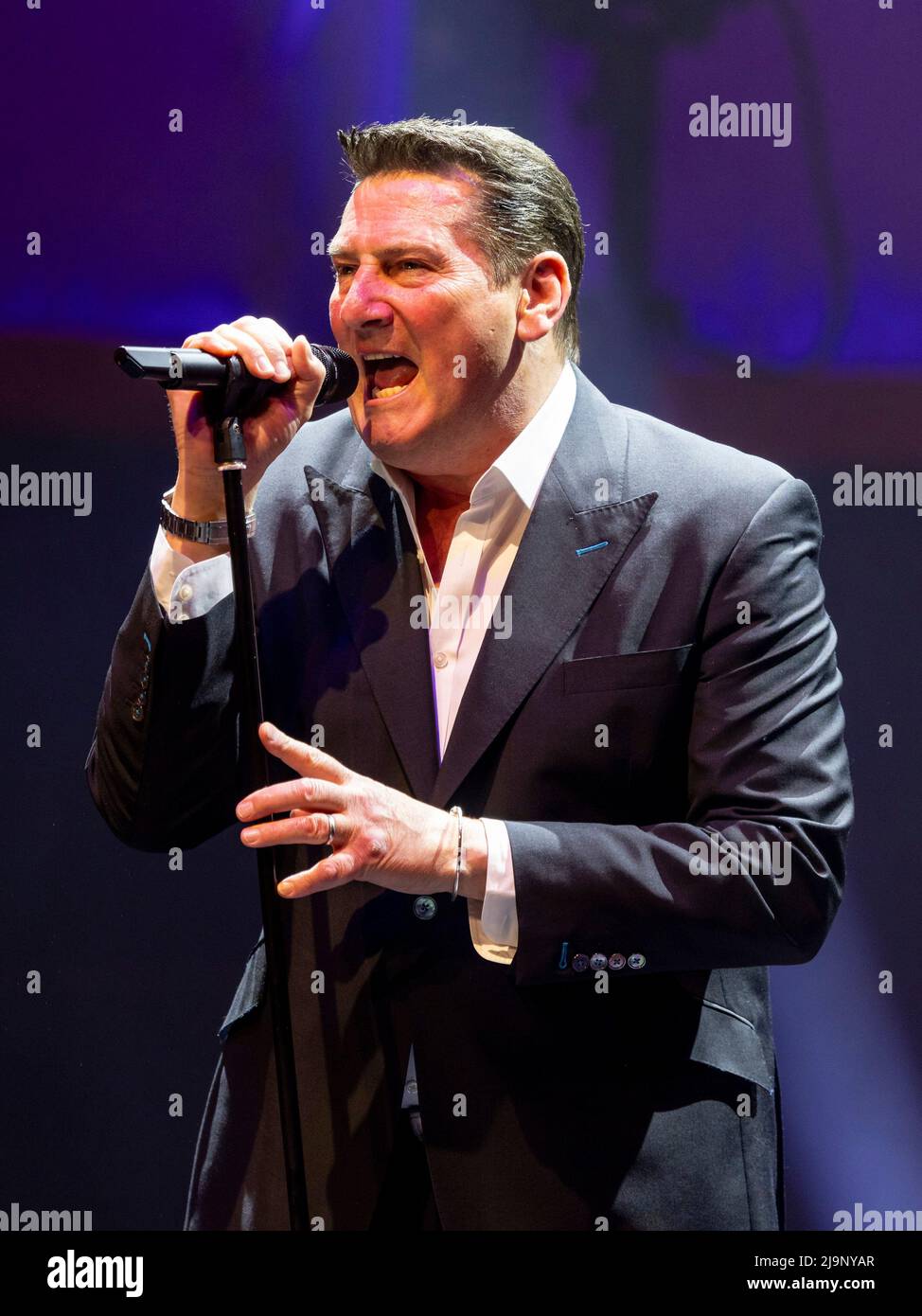 Édimbourg, Royaume-Uni. 24th mai 2022. Tony Hadley se présente au Edinburgh Usher Hall le mardi 24th mai 2022 Tony exécute avec son groupe «The Fabulous TH Band» en célébrant quatre décennies depuis la première sortie de musique de Tony avec son ancien groupe Spandau Ballet, Credit: Alan Rennie/Alay Live News Banque D'Images