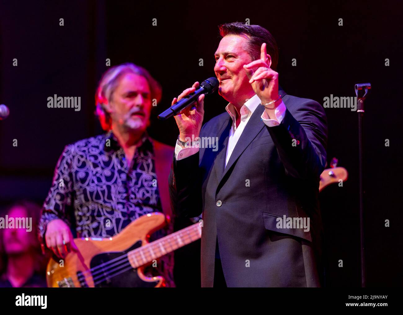 Édimbourg, Royaume-Uni. 24th mai 2022. Tony Hadley se présente au Edinburgh Usher Hall le mardi 24th mai 2022 Tony exécute avec son groupe «The Fabulous TH Band» en célébrant quatre décennies depuis la première sortie de musique de Tony avec son ancien groupe Spandau Ballet, Credit: Alan Rennie/Alay Live News Banque D'Images