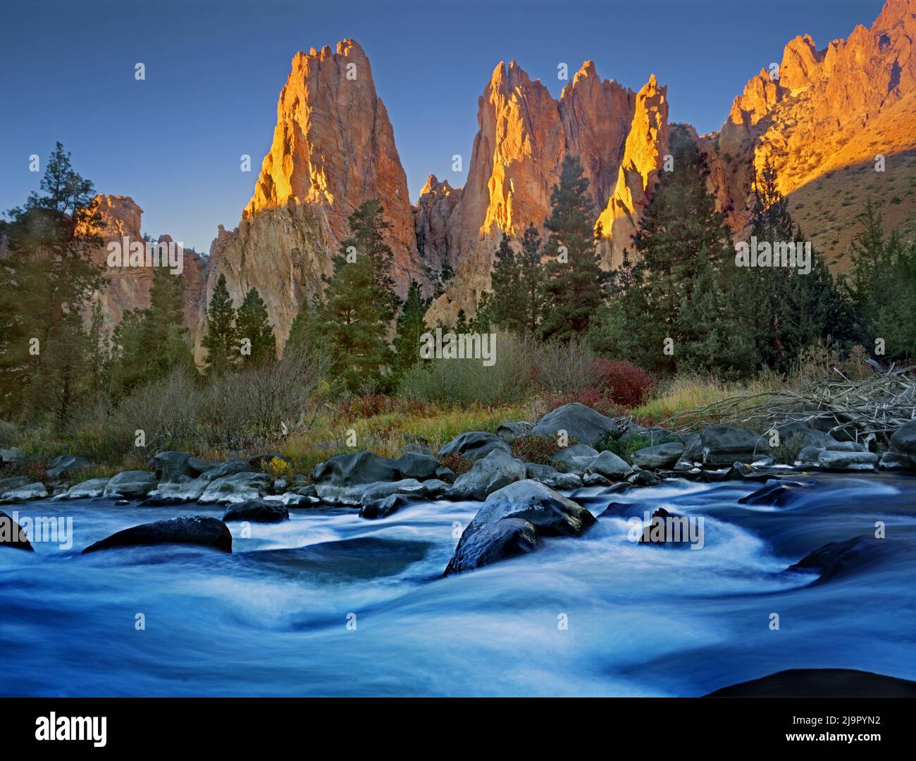 Crooked River dans la région de Smith Rock State Park, New York Banque D'Images