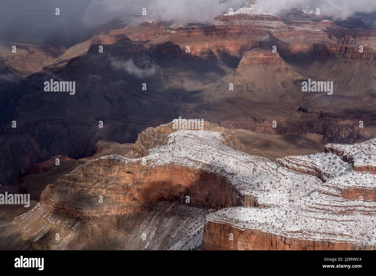 tats-unis-arizona-parc-national-du-grand-canyon-temp-te-de-neige-au