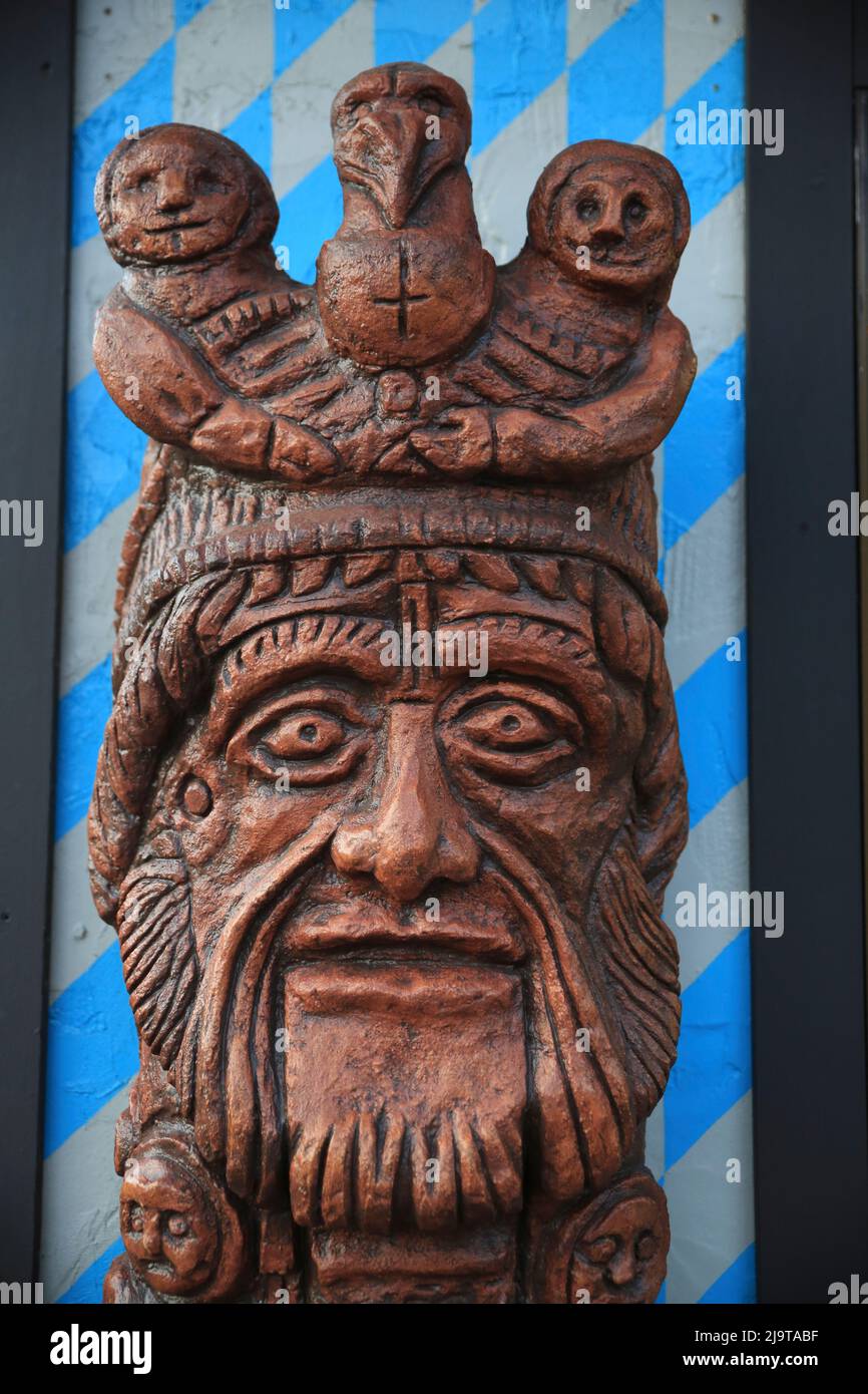 Leavenworth, État de Washington, États-Unis. Statue en bois sculptant le visage Banque D'Images