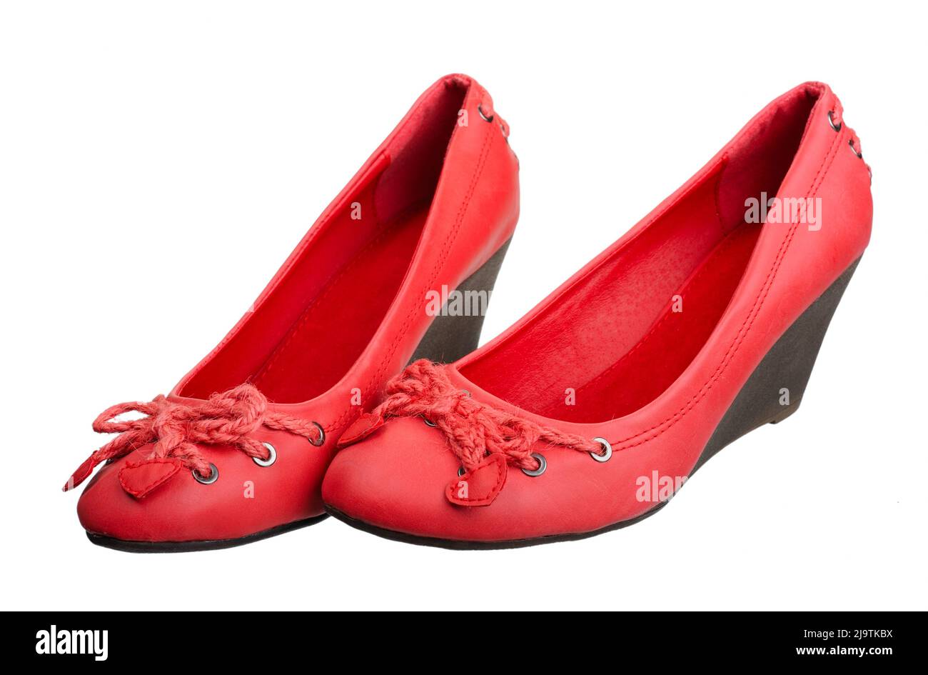 Paire de chaussures d'été légères pour femme, isolées sur fond blanc Banque D'Images