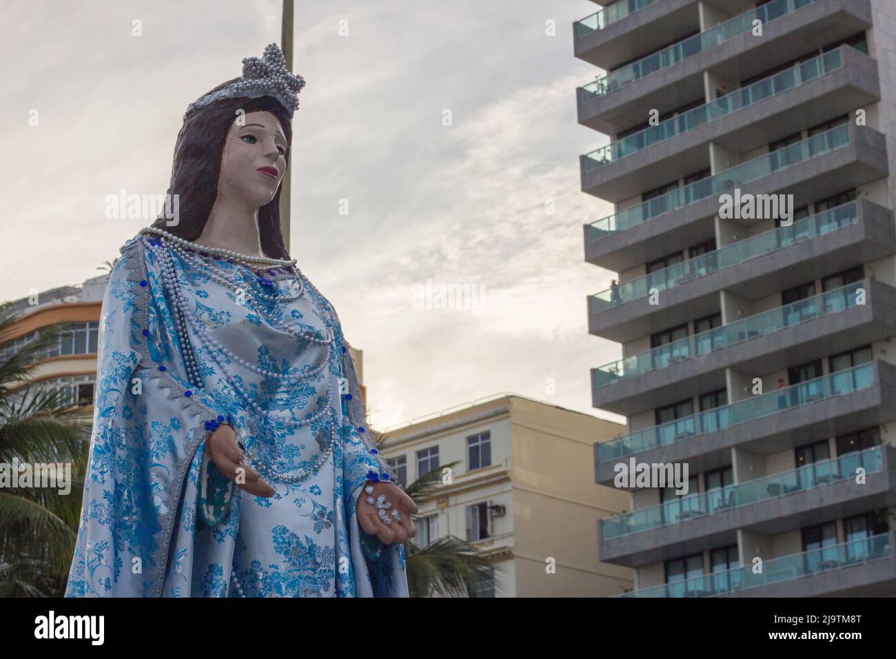Statue d'Iemanja à Rio de Janeiro, Brésil - 29 décembre 2014 : Statue d'Iemanja à la fête en son honneur à Copacabana à Rio de Janeiro. Banque D'Images