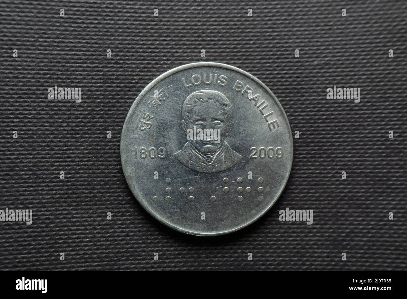 2 Rupee, vue arrière, République de l'Inde, 200th anniversaire - naissance de Louis Braille, acier inoxydable Banque D'Images