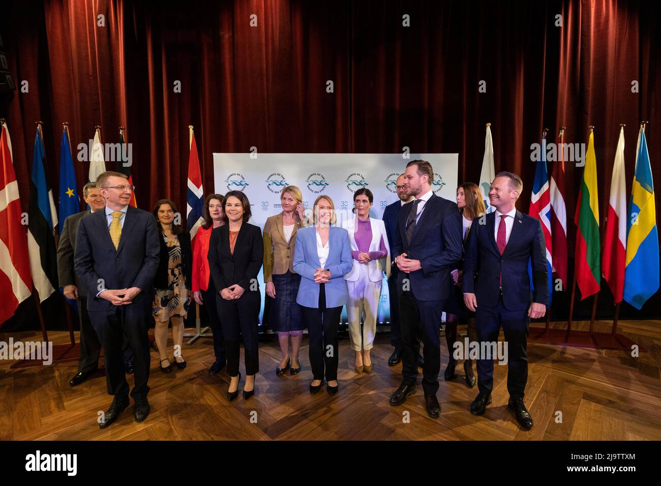 Kristiansand 20220525.Back row L-R Directeur général du Conseil de la mer Baltique Grzegorz Poznański, Ministre des Affaires étrangères de la Finlande Johanna Sumuvuori, Ministre des Affaires étrangères de la Suède Ann Linde, Ministre des Affaires étrangères de l'Estonie Eva-Maria Liimets, Ministre des Affaires étrangères de l'Islande Thórdís Kolbrún jöfrd Gylfadótr, Reykjavík Ministre des Affaires étrangères de Pologne Marcin Przydacz, EUS Helena König. Front row L-R Ministre letton des affaires étrangères Edgars Rinkēvičs, Ministre allemand des affaires étrangères Annalena Baerbock, Ministre norvégien des affaires étrangères Huitfeldt, Ministre lituanien des affaires étrangères Gabrielius Landsber Banque D'Images