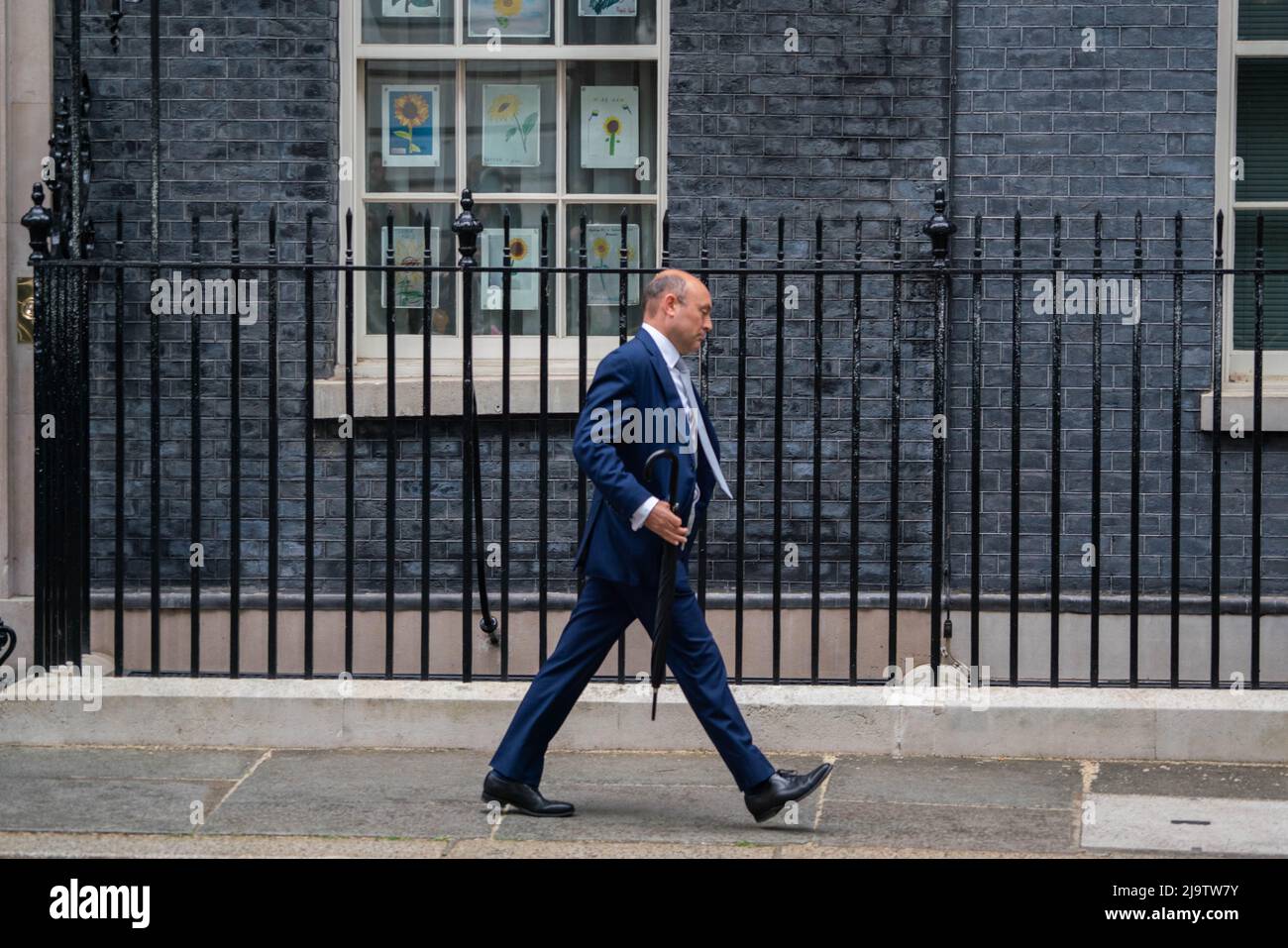 Londres, Royaume-Uni, 25 mai 2022. Andrew Griffith , directeur de l'unité des politiques de NO10, quitte Downing Street alors que le rapport Sue Gray sur les atteintes à l'isolement cellulaire est publié avant que le Premier ministre Boris Johnson ne se présente au Parlement pour les questions du Premier ministre du PMQ. Credit. amer ghazzal/Alamy Live News Banque D'Images