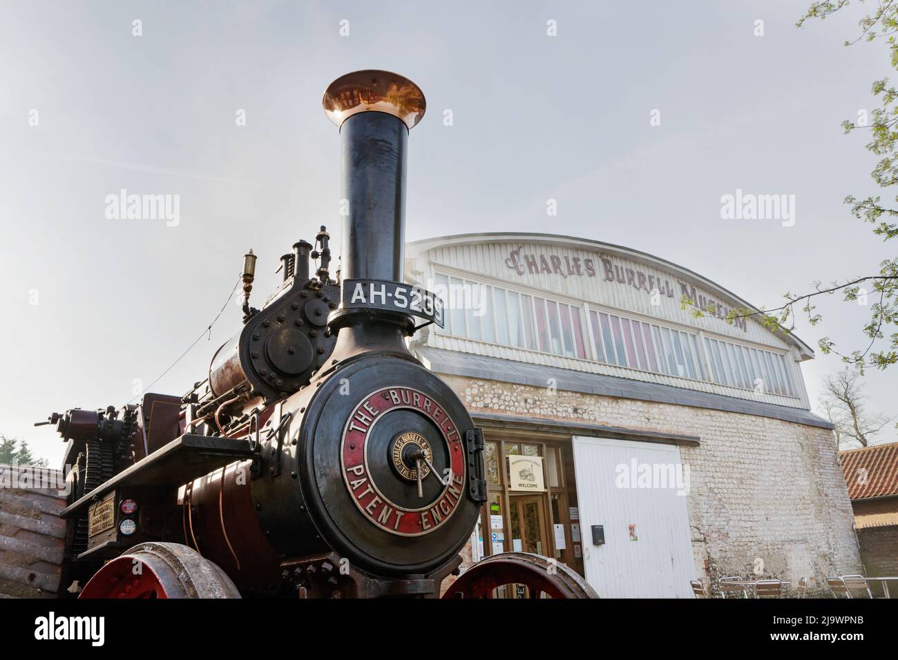 AH5239 le Burrell Patent Steam Engine est stationné à l'extérieur du musée de la vapeur de Burrell, l'ancien atelier de peinture de Charles Burrell & Sons, Thetford, Royaume-Uni. Banque D'Images